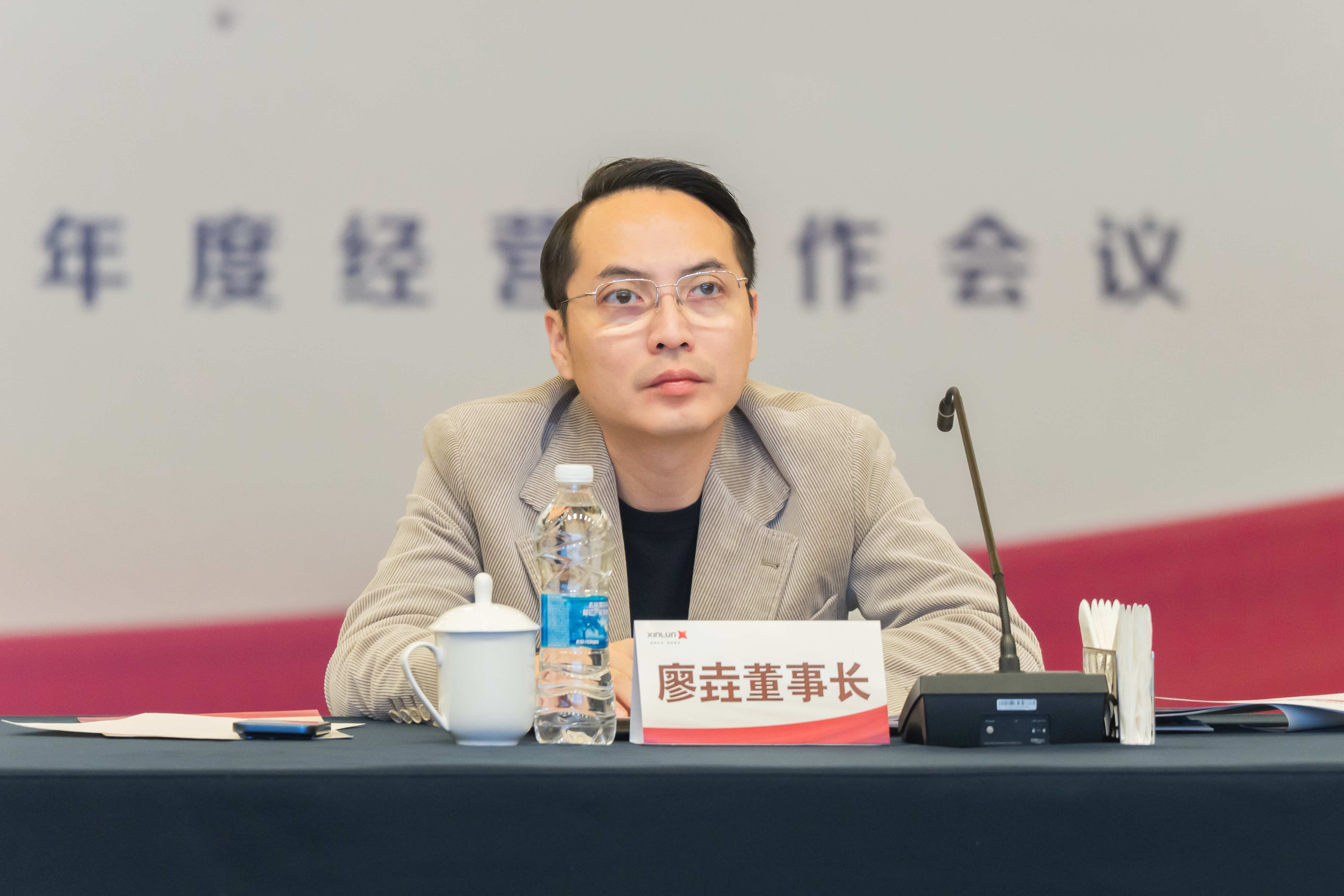 JAY04170-opq4351396711.jpg